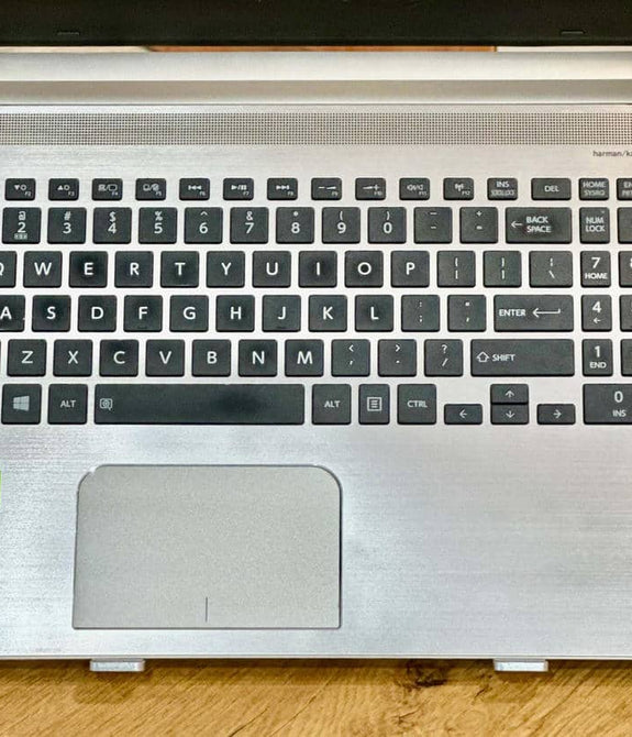 TOSHIBA 154, i7/ 6th Gen, 2 Gb Graphics Card, Like New