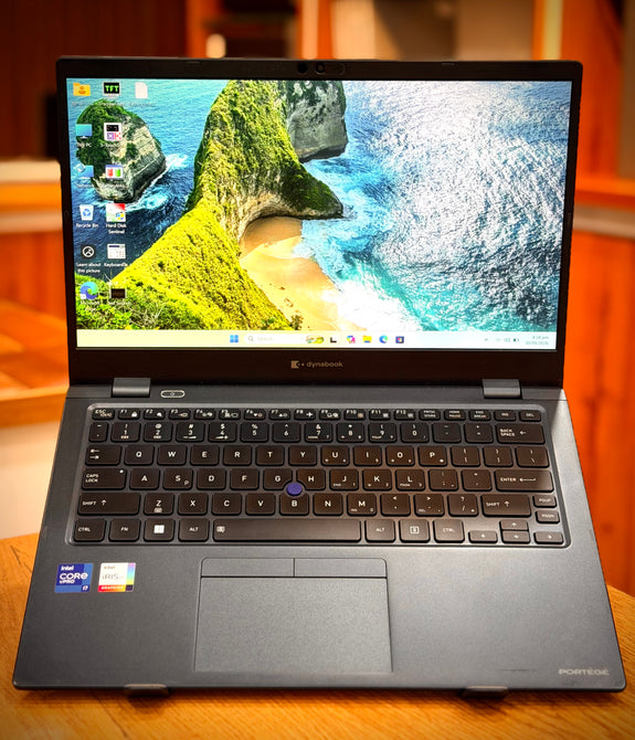 Dynabook Portégé X30L-J | Touchscreen | Core i7-1185G7 11th Gen | 3.0GHz | 32GB RAM 3200 MT/s | Extremely Lightweight | Sleek & Elegant | Professional Business Laptop