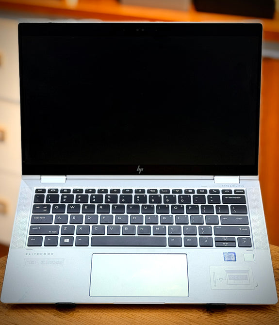 HP EliteBook 1030 G3 |Touch Screen | x360 2-in-1 – Core i7 8th Gen | 16GB RAM | 256GB/512GB SSD | Touchscreen | 360° Convertible | Metal Body | Slim & Sleek