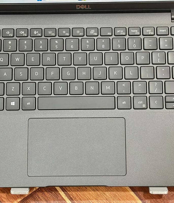 Dell Latitude 7410, Core i5, 10th Gen, Elegant Black Carbon Fiber Design