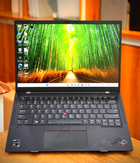 Lenovo ThinkPad X1 Carbon G9 | Core i7 11th Gen | 16GB DDR5 RAM | 256GB/512GB SSD | Touchscreen | Ultra-Slim | Premium Business Laptop