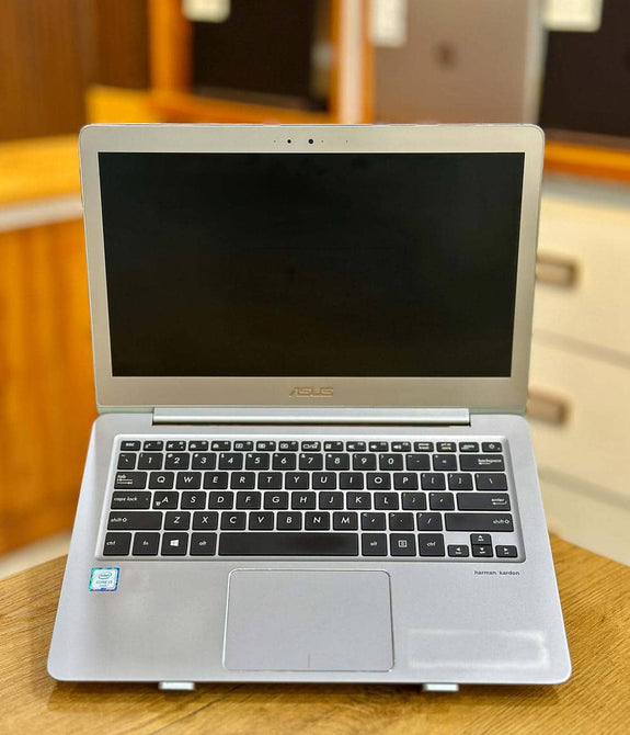 ASUS ZENBOOK ULTRA SLIM & Stylish i7, 7th Gen, 8/256, Like New