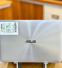 ASUS ZENBOOK ULTRA SLIM & Stylish i7, 7th Gen, 8/256, Like New