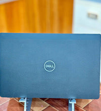 Dell Latitude 7410, Core i5, 10th Gen, Elegant Black Carbon Fiber Design