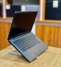 Dell Latitude 7400, Core i7, 8th Gen, Carbon Fibre Design LIKE NEW